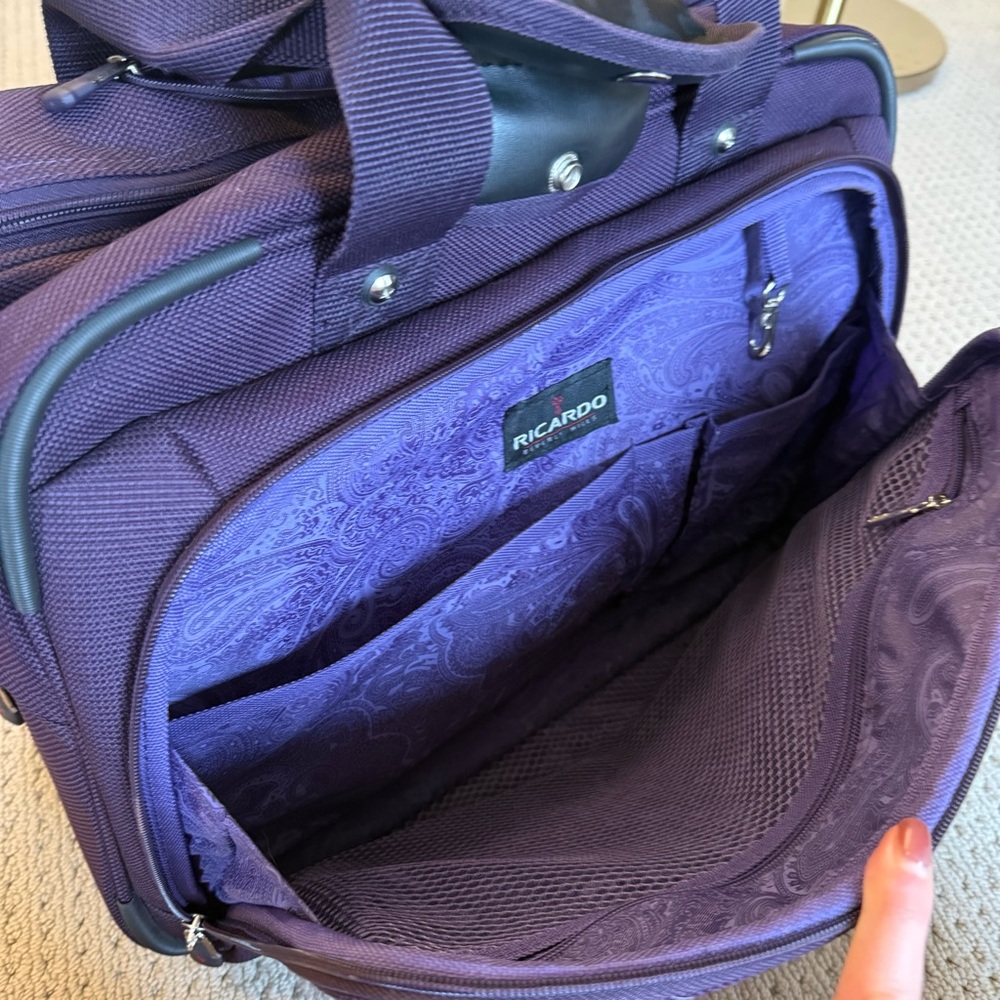 Ricardo Dark Purple Overnight Travel Bag - Picture 3 of 6